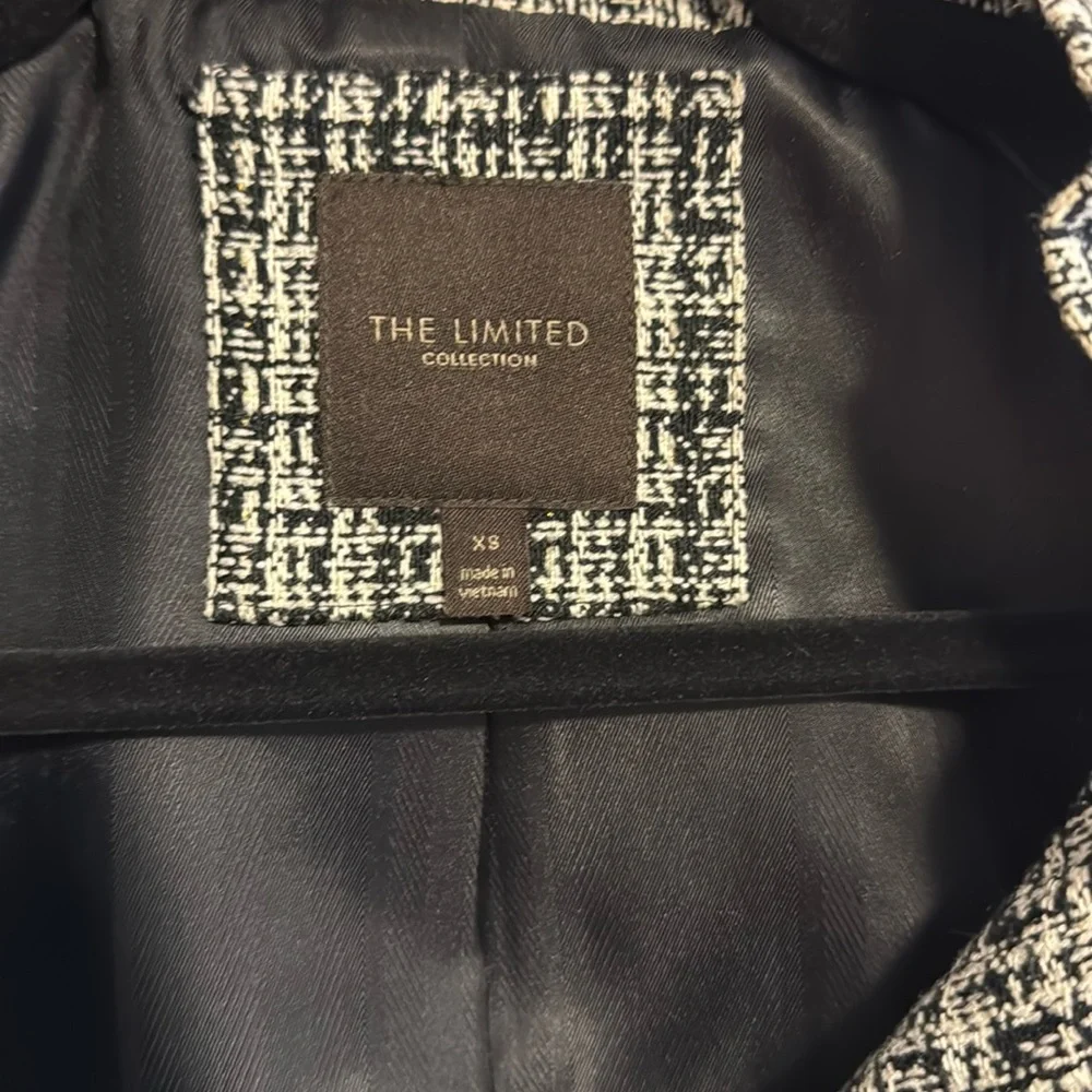 The Limited Black and White Tweed Cropped Blazer - Picture 3 of 12